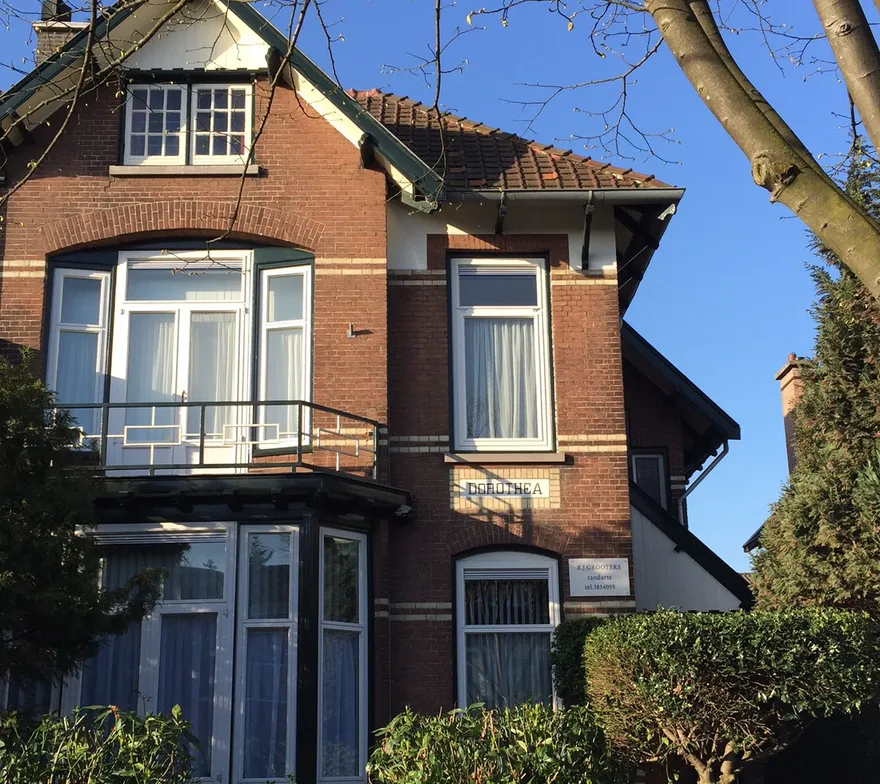 De praktijk aan de Koningin Wilhelminalaan 540 in Voorburg